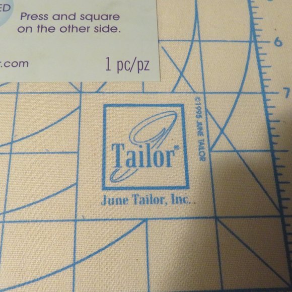 Quilter's Cut 'n Press I from June Tailor - New - Picture 3 of 5